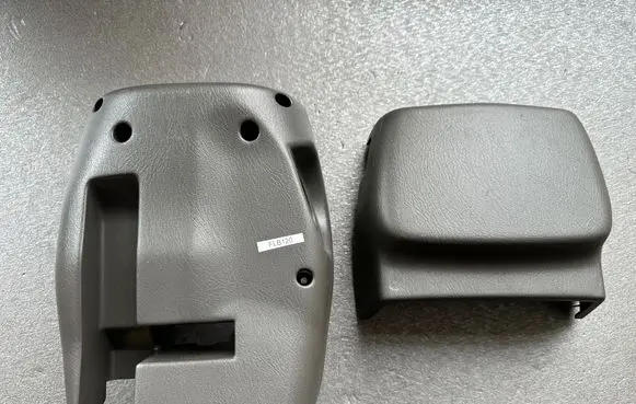 Nissan Patrol Y61 Steering wheel column trim 48470VB000