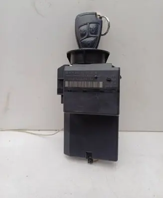 Mercedes-Benz Vito Viano W639 Ignition lock 6395450108