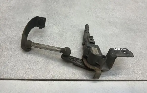 Volkswagen Scirocco Headlight/headlamp level sensor 1K0941274C