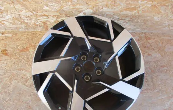 R20 alloy rim