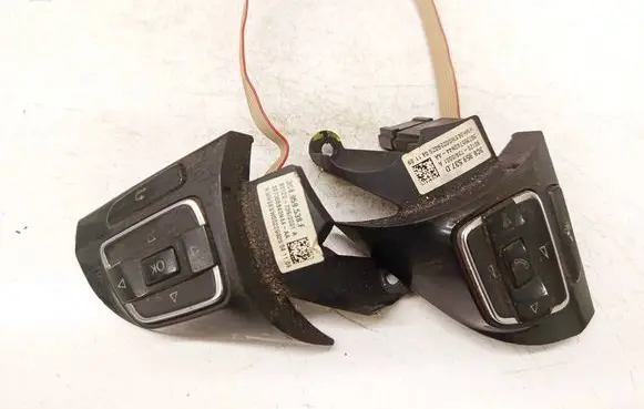 Volkswagen Golf VI Steering wheel buttons/switches 3C8959538F