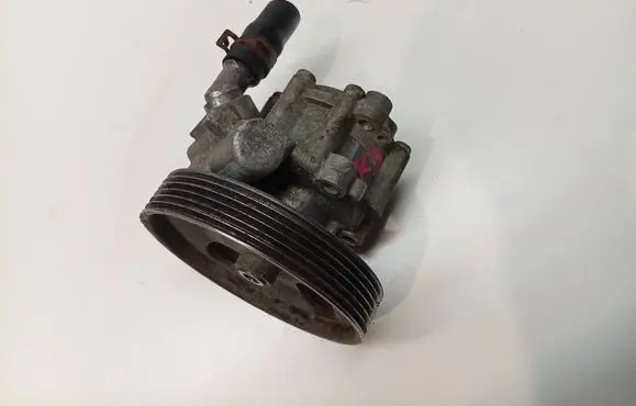 Citroen C4 I Power steering pump 9656405380 7617955538
