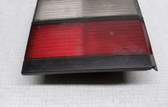 Volkswagen PASSAT B3 Tailgate rear/tail lights 333945107