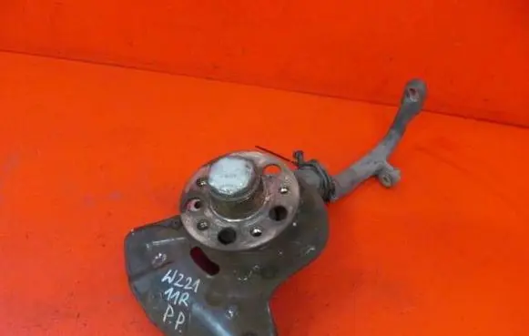Mercedes-Benz S W221 Front wheel hub spindle knuckle W221ZWROTNICAPP