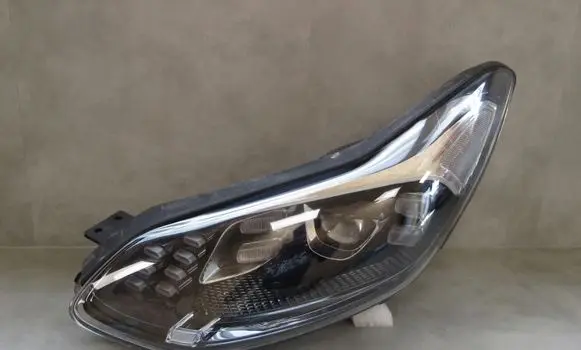 KIA Sportage Headlight/headlamp 92101F1500