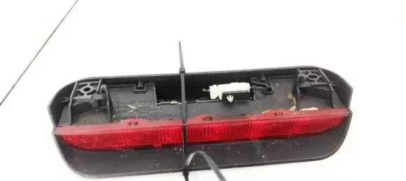 Nissan X-Trail T30 Third/center stoplight P1842
