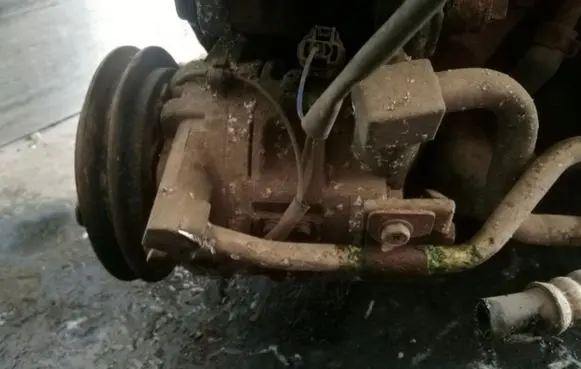 Nissan Almera Air conditioning (A/C) compressor (pump) 1m918 2h084