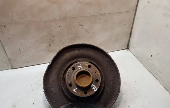 Volvo V70 Rear wheel hub