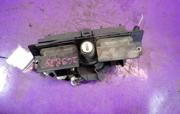 Audi A6 Allroad C5 Tailgate/boot open switch button 8D9827565H