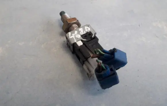 Brake pedal sensor switch