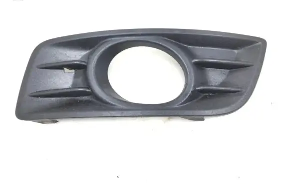 Volvo S40 Front bumper lower grill 30779100