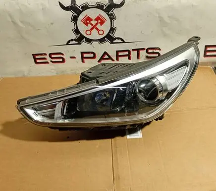 Hyundai i30 Headlight/headlamp 92101G4020