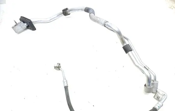 Air conditioning (A/C) pipe/hose