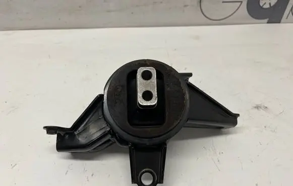 KIA Sorento IV Engine mount bracket 21832P2350