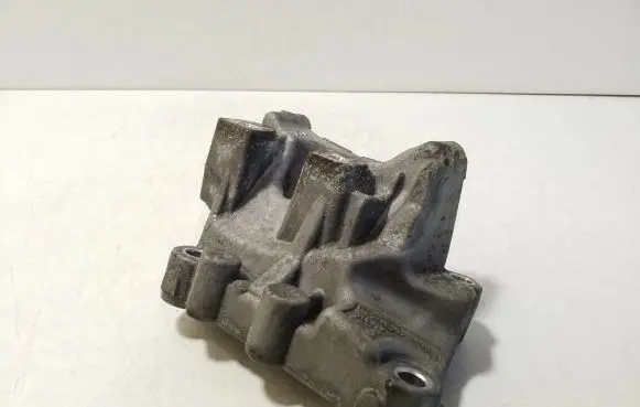 Land Rover Evoque I Engine mounting bracket 9656597780