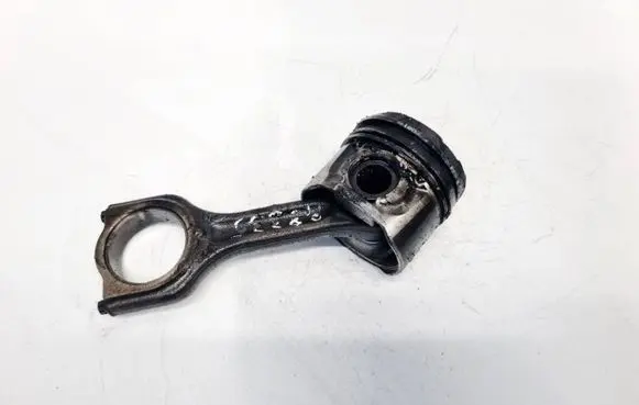 Citroen C4 I Piston with connecting rod