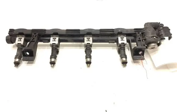 Ford Fiesta Fuel main line pipe 8A6G-9H487-AC
