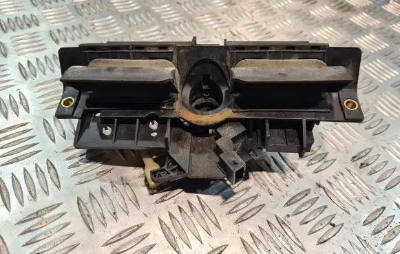 Audi A4 S4 B5 8D Tailgate/trunk/boot exterior handle 8D9827565C 4B0827565F