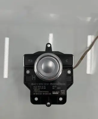 Mercedes-Benz E W212 Head unit multimedia control A2128701351 03358530200 A2128701651