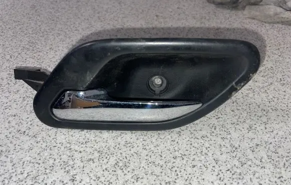 BMW 5 E39 Front door interior handle 8125513