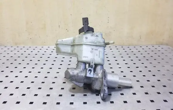 Audi TT TTS Mk2 Master brake cylinder 8J2611301 1K0945459A 03350890311