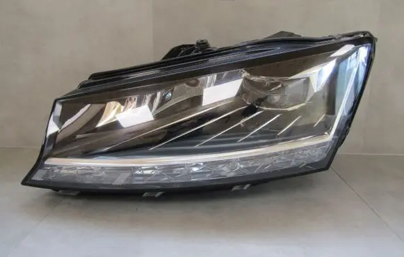 Skoda Fabia Mk3 (NJ) Headlight/headlamp 6V1941015E