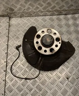 Mercedes-Benz E W212 Front wheel hub