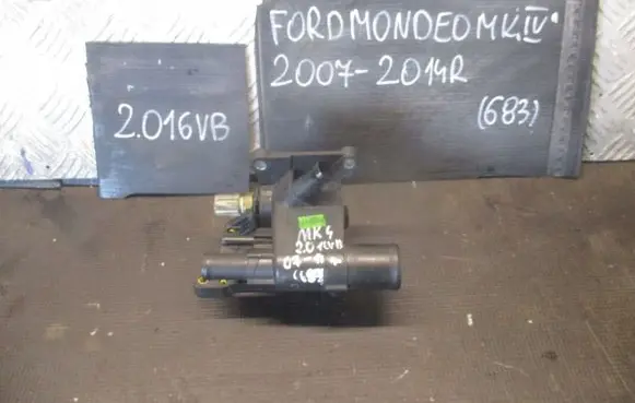 Ford Mondeo MK IV Thermostat/thermostat housing 