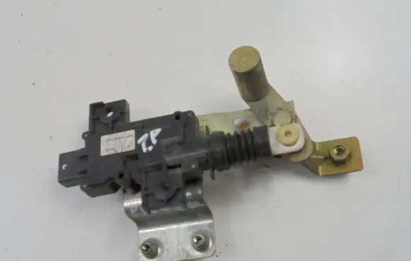 Chevrolet PT Cruiser Central locking motor 4894069AB