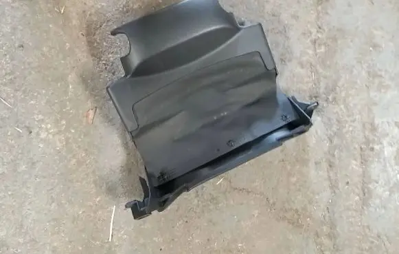 Steering wheel column trim