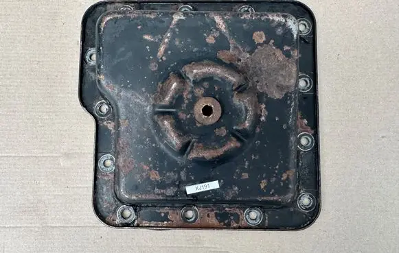 Jeep Cherokee XJ Oil sump 4778933