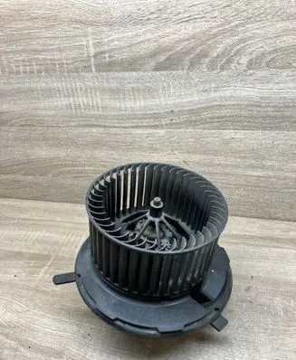 Volkswagen Golf Plus Heater fan/blower 1K1819015