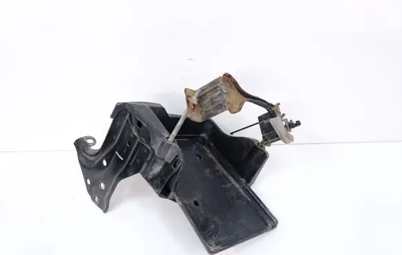 Battery tray