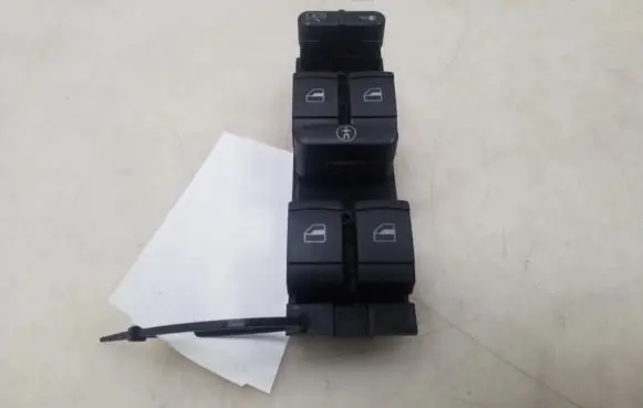 Volkswagen PASSAT B7 Electric window control switch 1J4959857