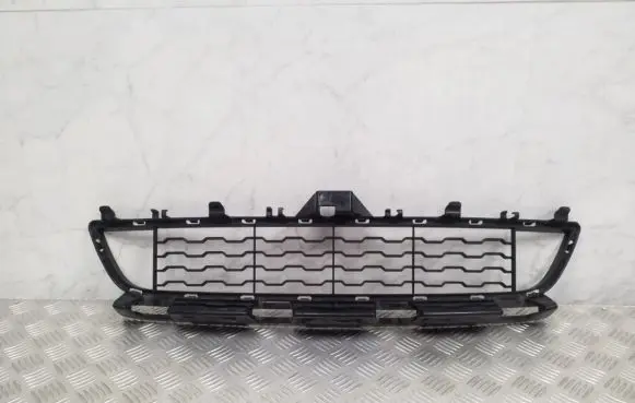 BMW 4 F32 F33 Front bumper lower grill 8054503