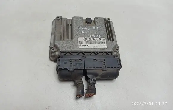 Volkswagen Touran I Engine control unit/module 03G906021ND 03G906021AB