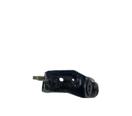 Mazda CX-3 Engine mounting bracket