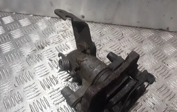 Nissan Primera Rear brake caliper