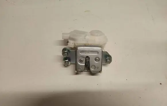 Mitsubishi Outlander Tailgate/trunk/boot lock/catch/latch