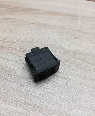 BMW 7 E38 Headlight level height control switch 8360843