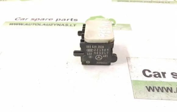 Mercedes-Benz S W221 Airbag deployment crash/impact sensor 0038202926 A0038202926