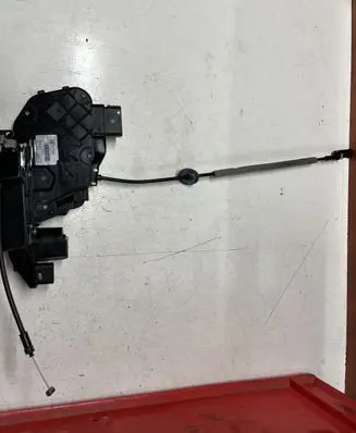 Volvo S80 Rear door lock 31253671 A048317