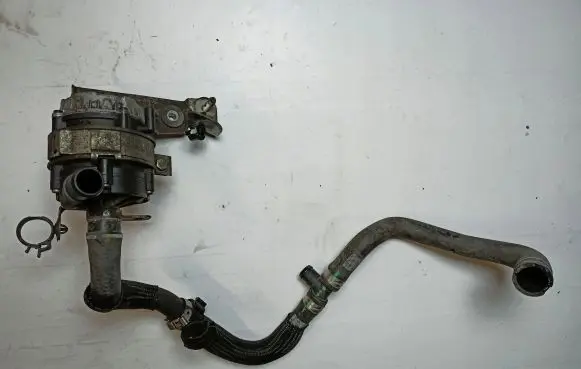 Maserati Ghibli Water pump 670005347