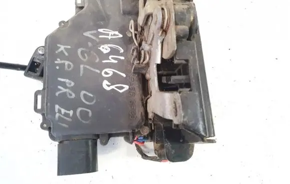 Skoda Octavia Mk1 (1U) Front door lock c6x1837013h