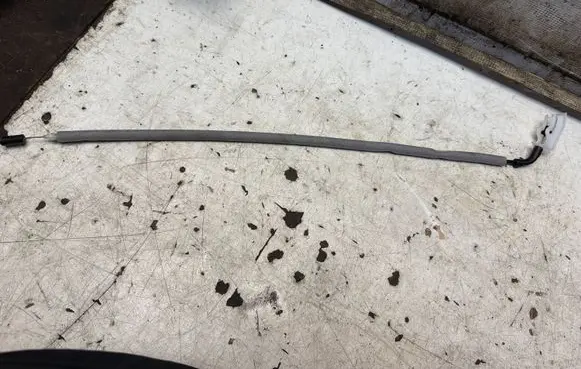 BMW 3 E90 E91 Front door cable line 52621810