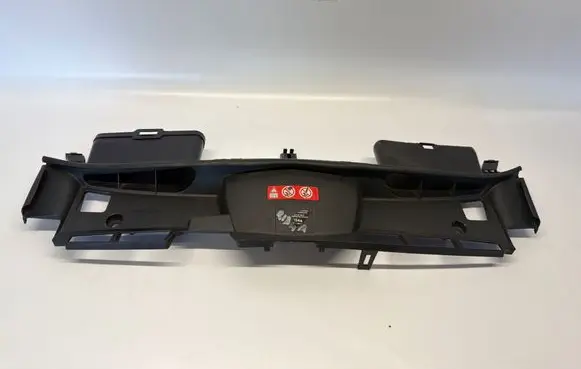 Mercedes-Benz E W212 Radiator trim A2125000455 A2125000555 A2125000655
