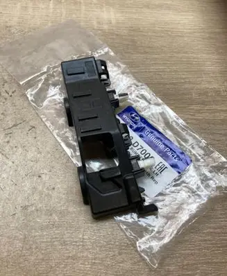 Hyundai Tucson TL Front bumper mounting bracket 86513D7000