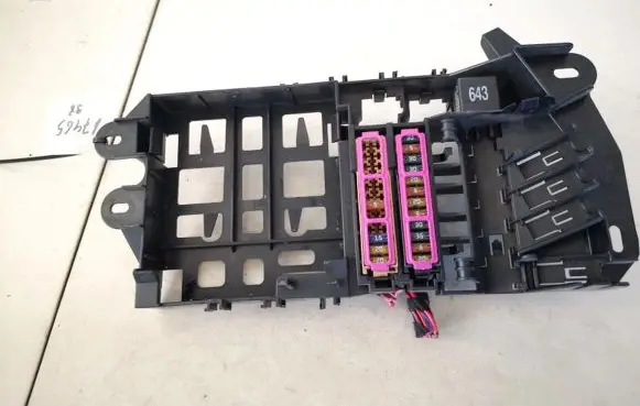 Audi A6 S6 C6 4F Fuse box set 4f0971845a
