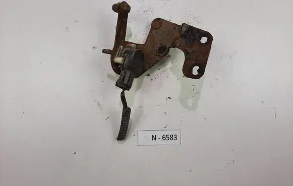 Headlight/headlamp level sensor