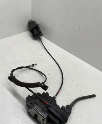 Nissan Note (E11) Front door lock 5010800006 80670